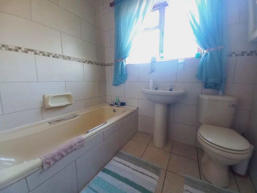 3 Bedroom Property for Sale in Hartenbos Central Western Cape